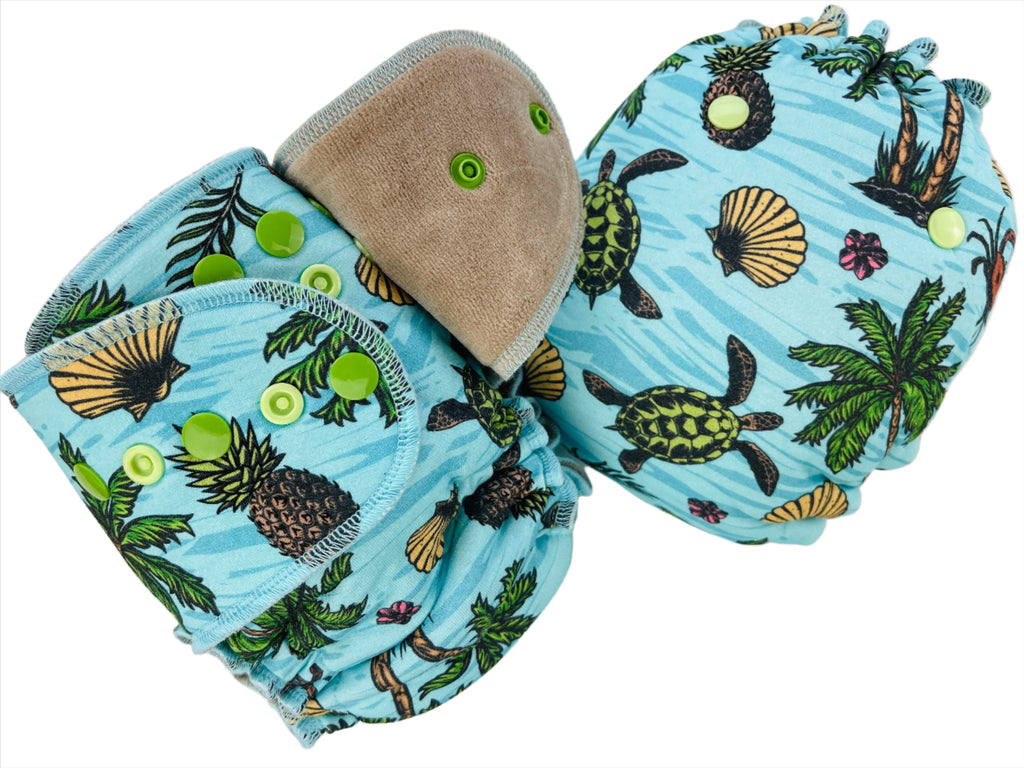Lilly & Frank One Size Cloth Diaper Turtle Beach One Size Cloth Diaper - Fitted - Serged