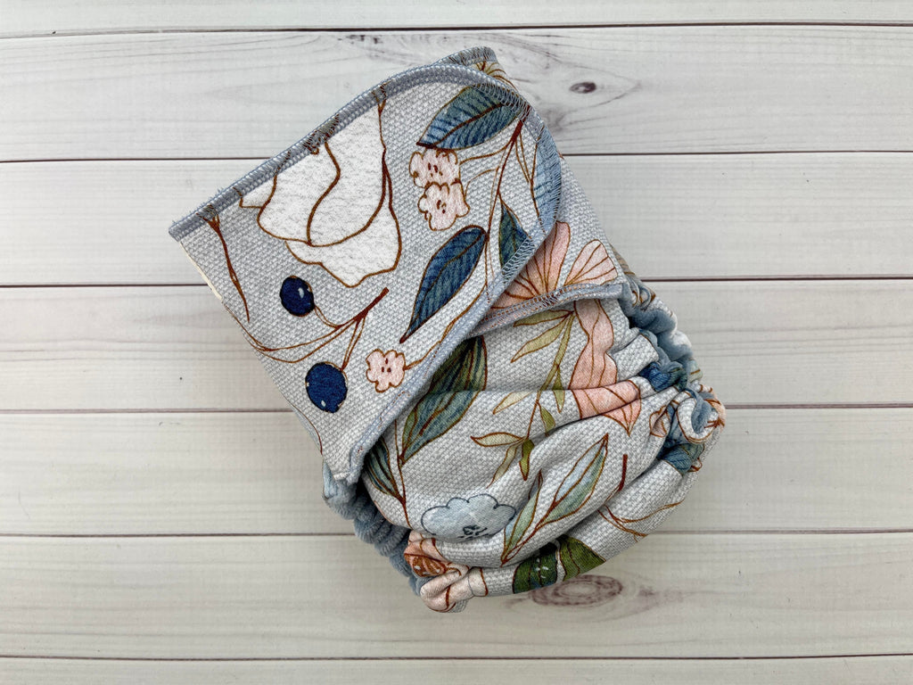 Lilly & Frank Snapless Cloth Diaper Amaryllis One Size Cloth Diaper - Snapless Fitted - Comfort Serged