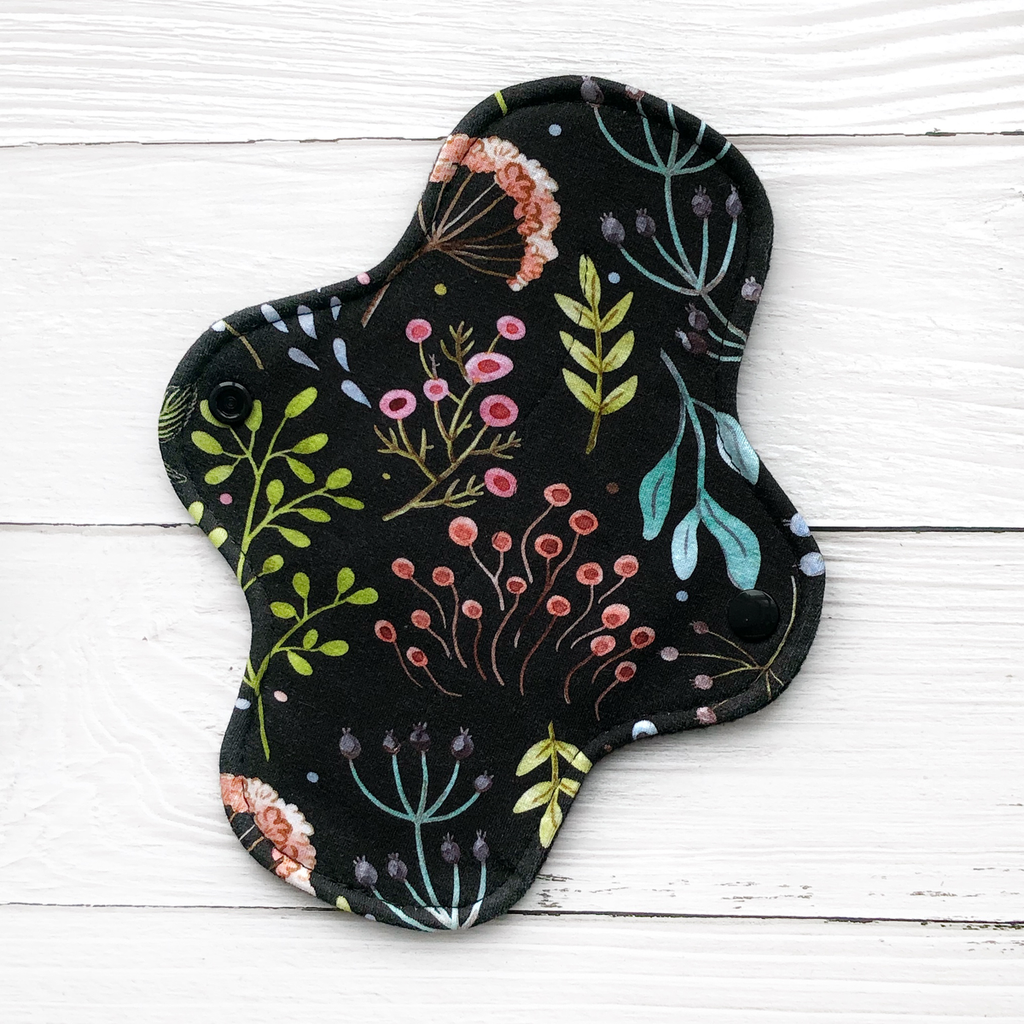 Amie Reusable Pads Mama Cloth Forest Berries Amie Reusable Pads - 8" Light