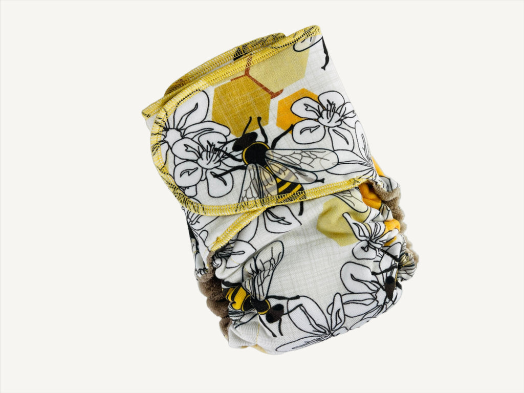 Lilly & Frank cloth diaper Honey Bee Simply Snapless